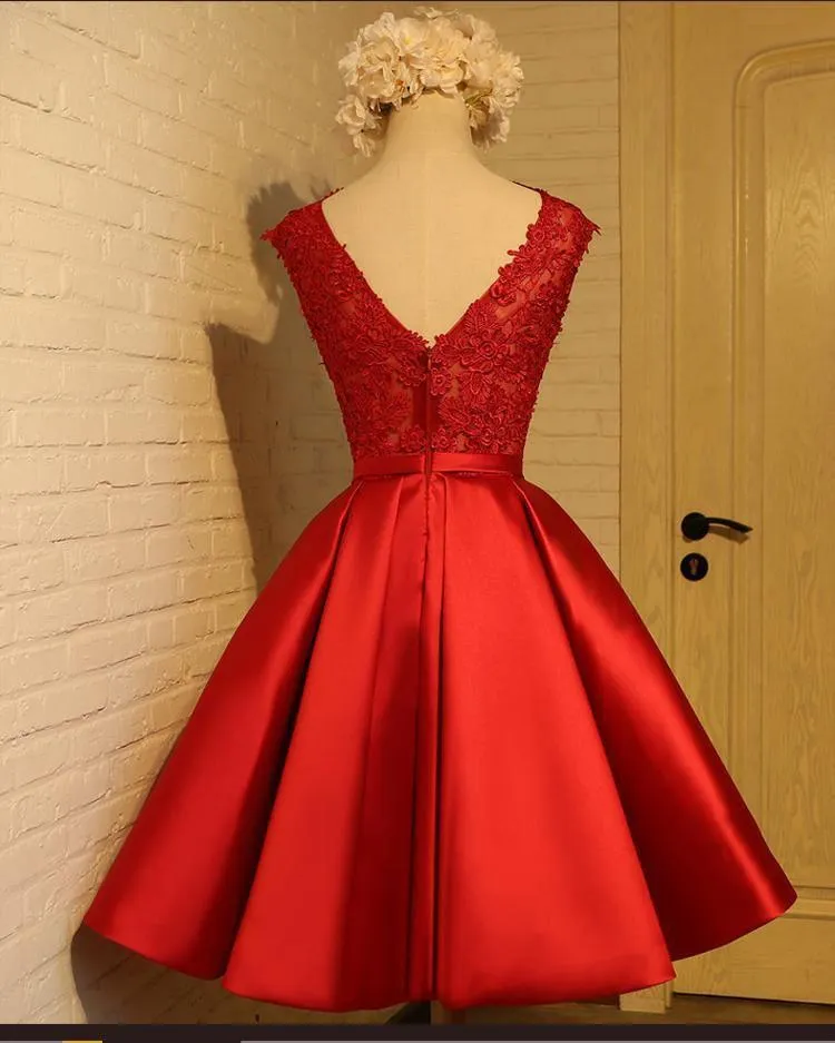 A-line Homecoming Dress Chic Red Short Prom Dress Party Dress  PD388