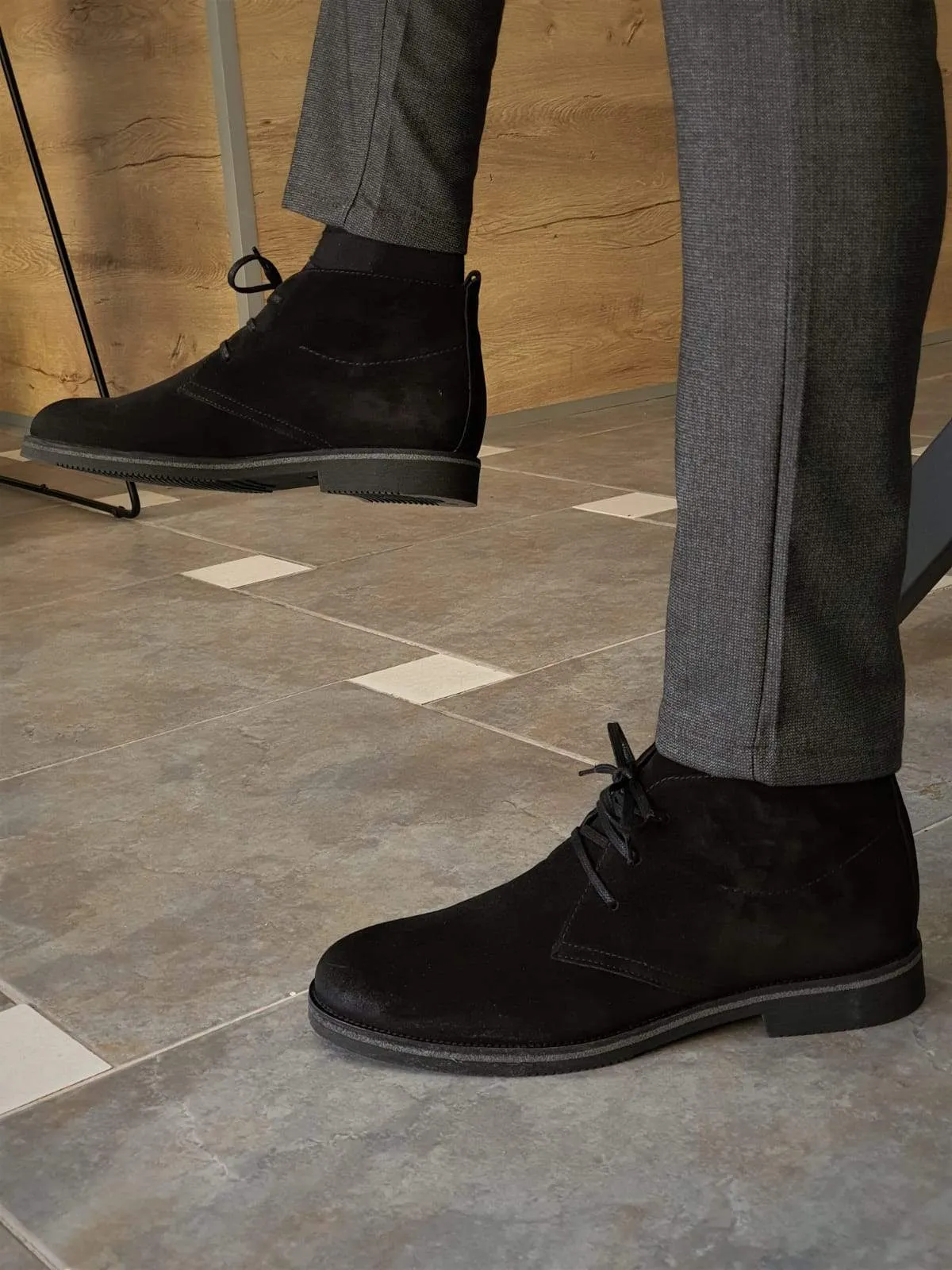 Anchorage Black Suede Chukka Boots