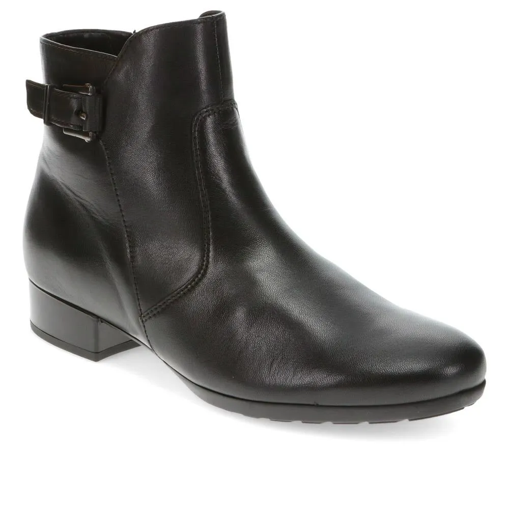 Leather Ankle Boots  - GAB40509 / 325 883