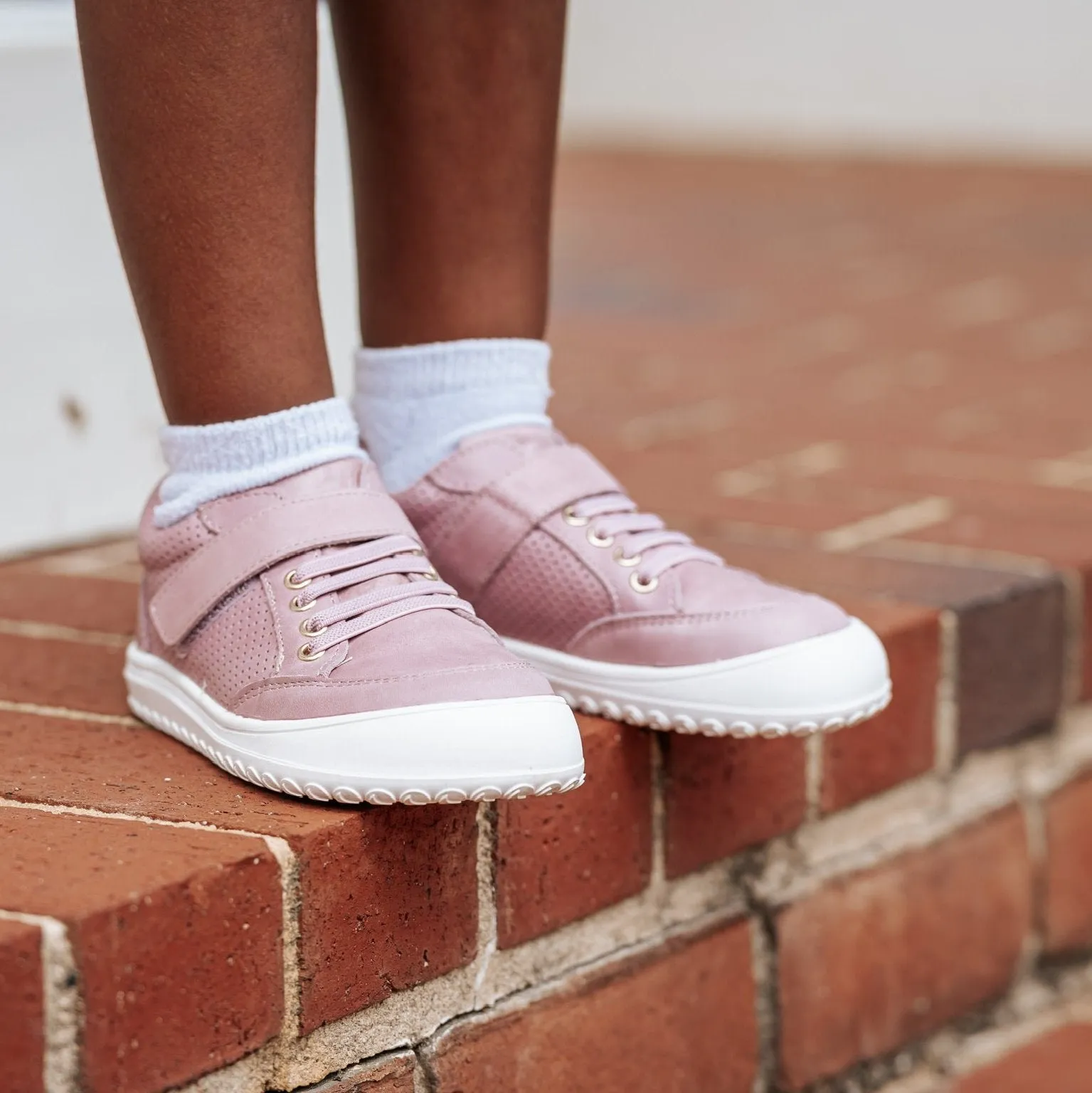 Play Perfect Pansy Pop Low Top {Premium Leather}