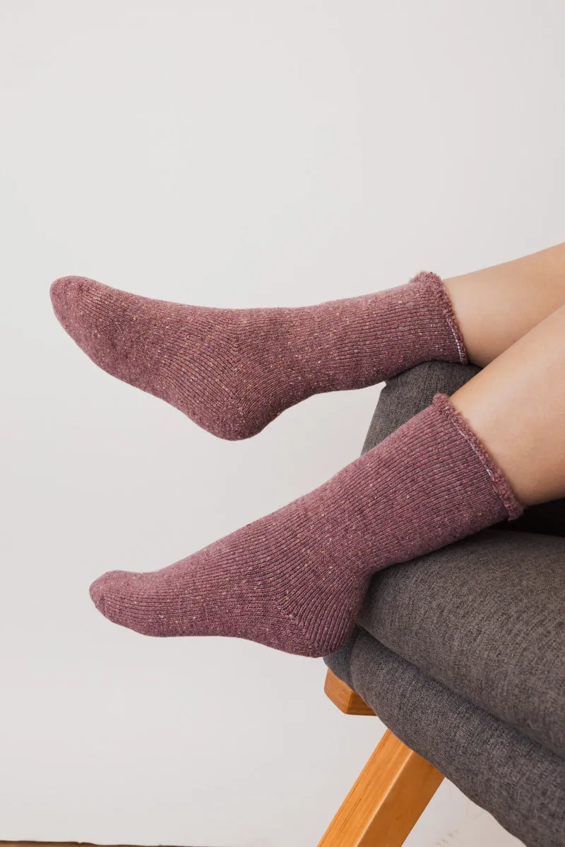 Thick Knit Crew Socks for Ultimate Fall & Winter Warmth 🧦